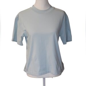 Uniqlo Women's Short Sleeve Top in Soft Blue. Size xxs